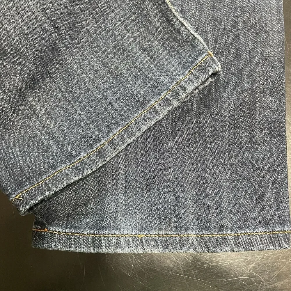 Lucky Brand 221 Original Straight Jeans Men’s Size 30X30 Medium Blue Wash Denim